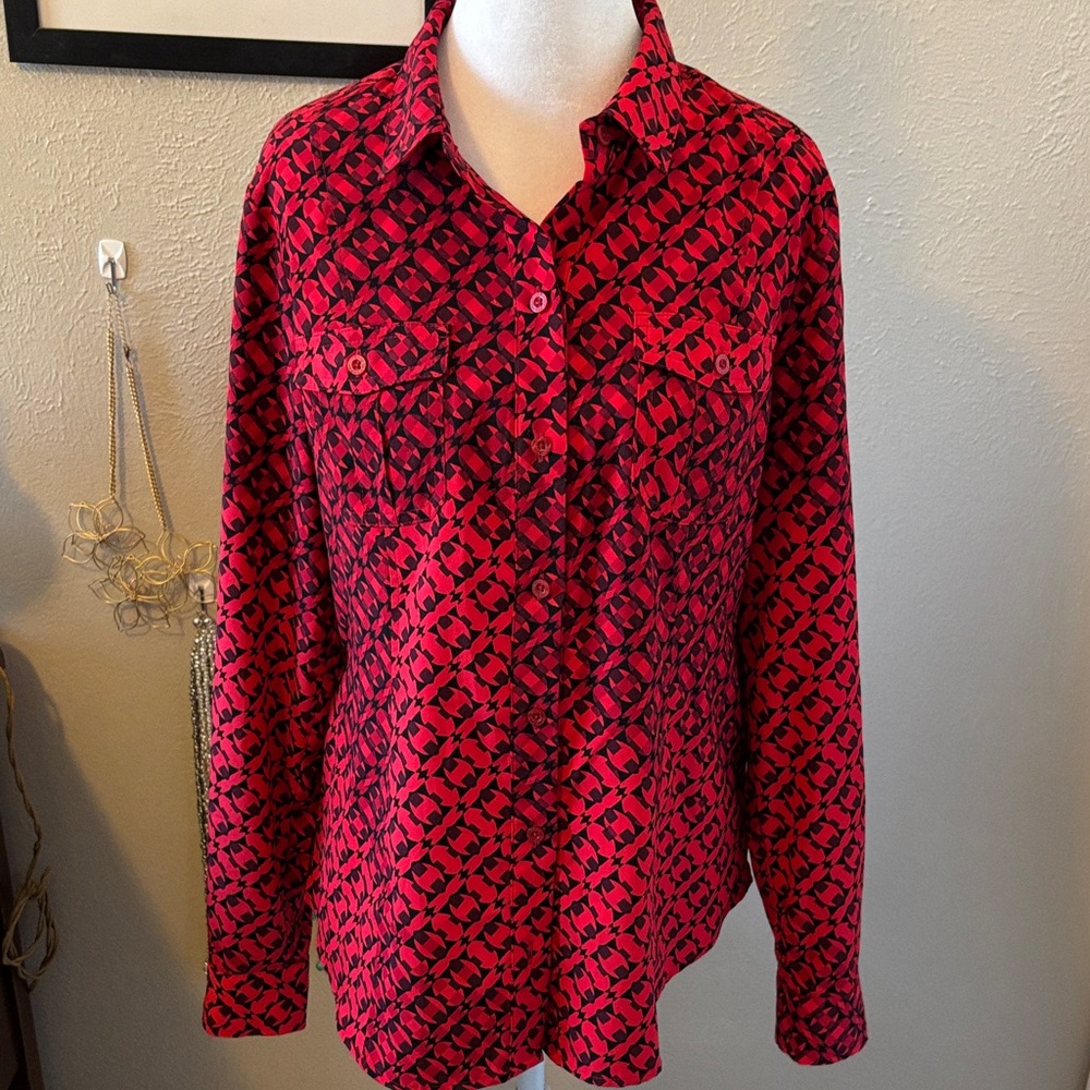 Women's Red and Black Patterned Button-down Top Size M
